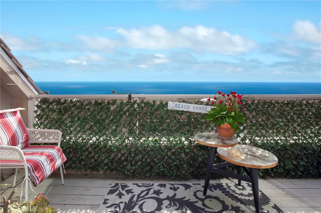 21783 Ocean Vista Drive Property Photo 4