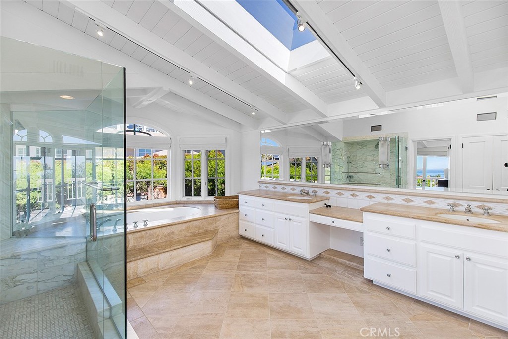 806 Emerald Bay Property Photo 14