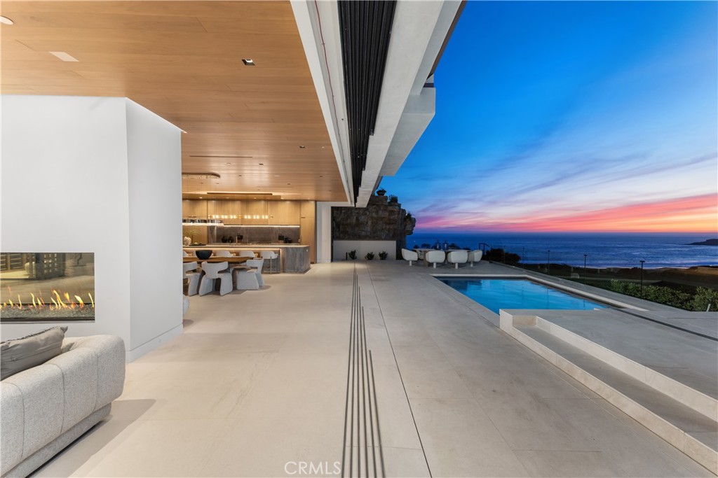 13 Ritz Cove Drive Property Photo 1