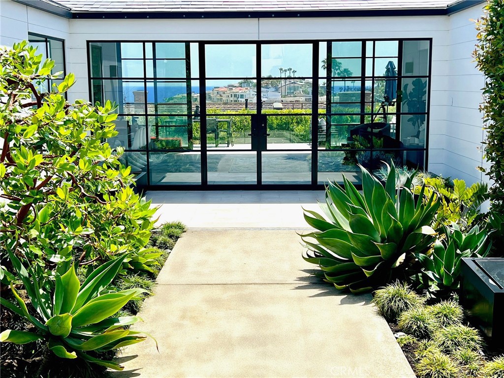 809 Emerald Bay Property Photo 1