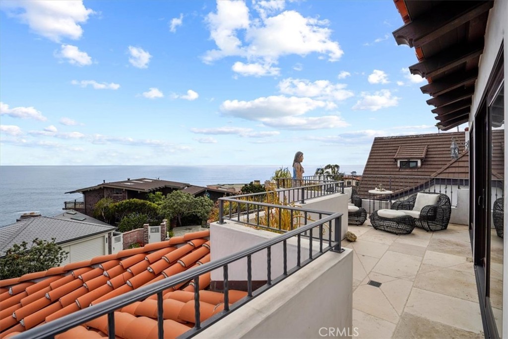 1920 Ocean Way Property Photo 3