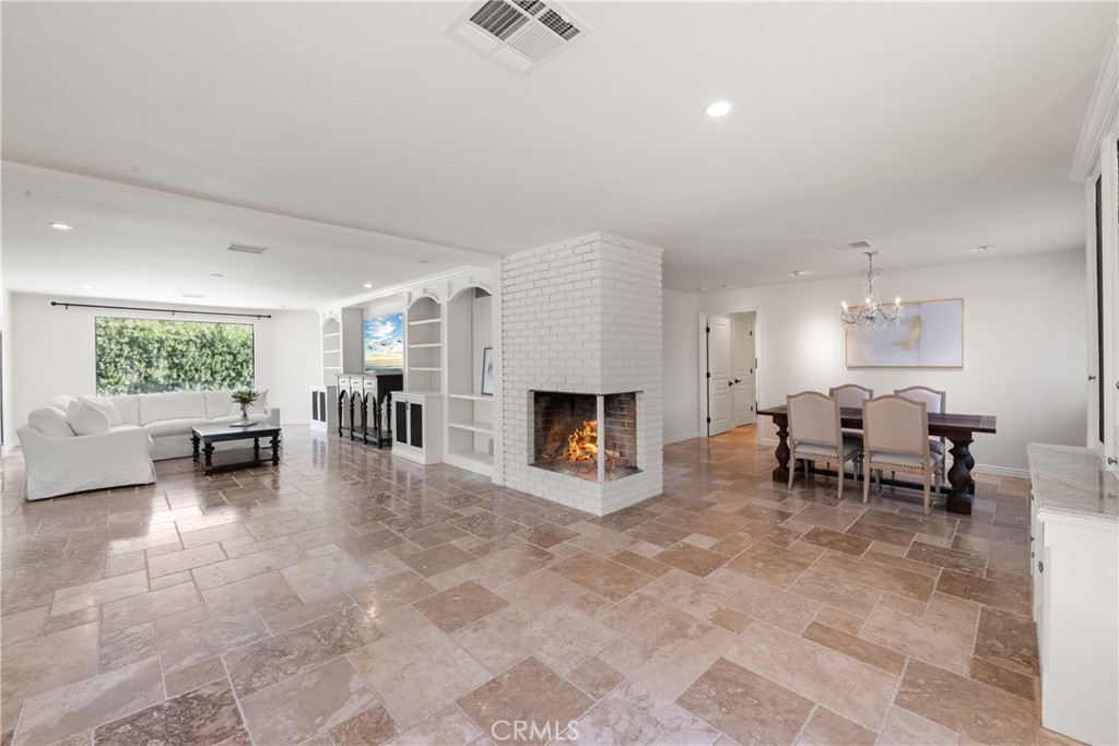 72408 Desert Drive Property Photo 8