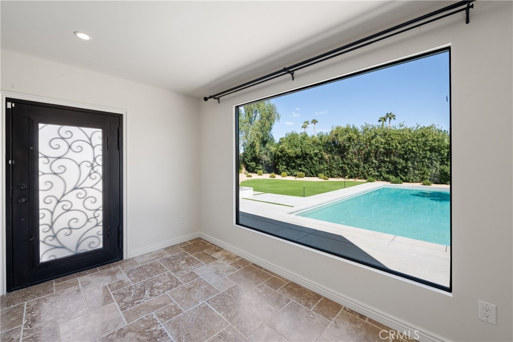 72408 Desert Drive Property Photo 11