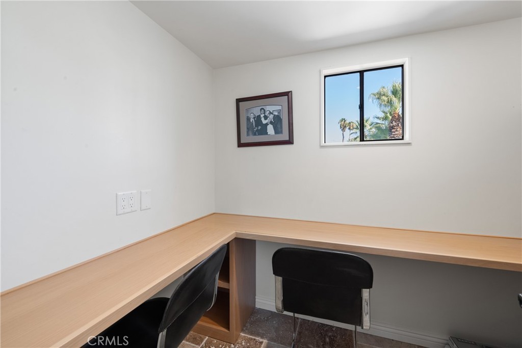 72408 Desert Drive Property Photo 14