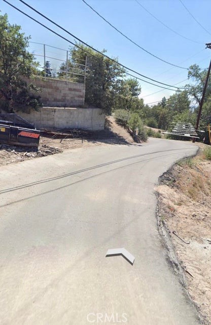 33407 Angeles Drive Property Photo 5