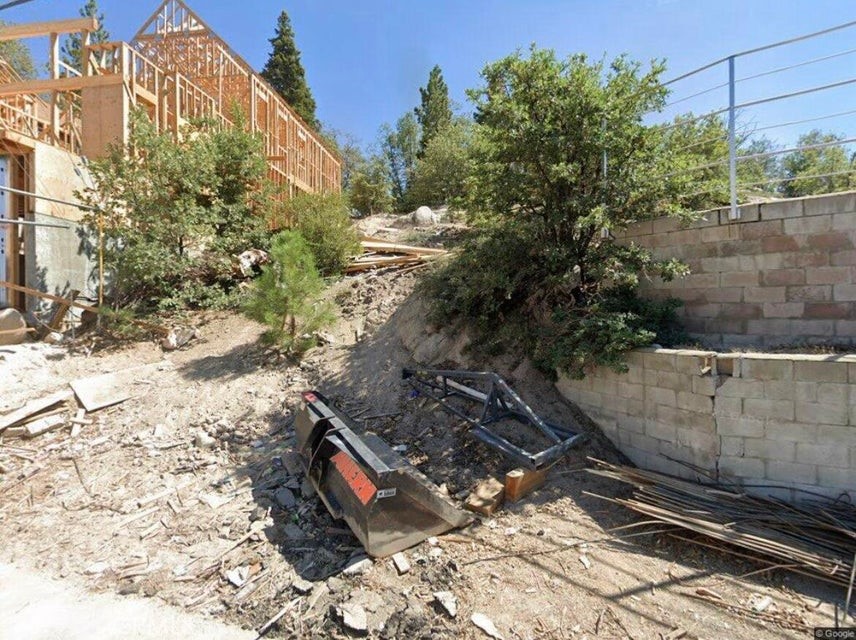 33407 Angeles Drive Property Photo 6