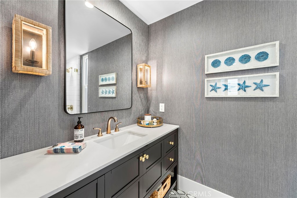 201 Nyes Place Property Photo 19