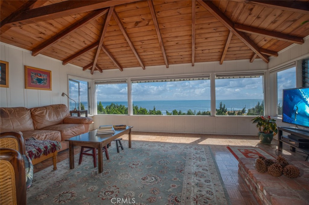 709 Gaviota Drive Property Photo 4
