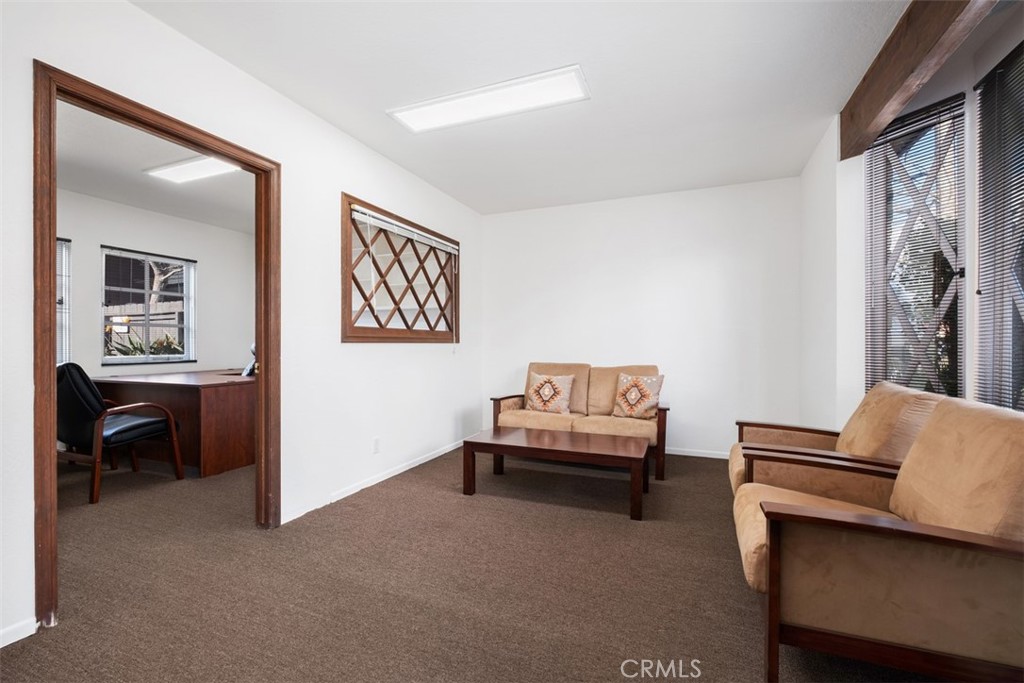 939 Glenneyre Street B Property Photo 5