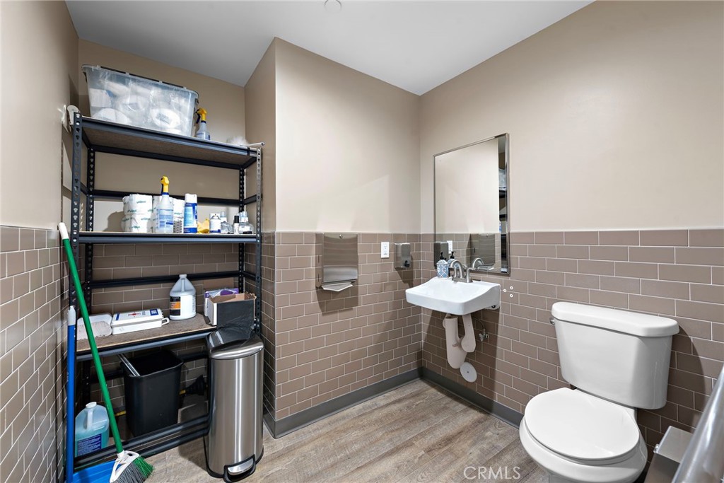 615 S State College Boulevard 10b Property Photo 14