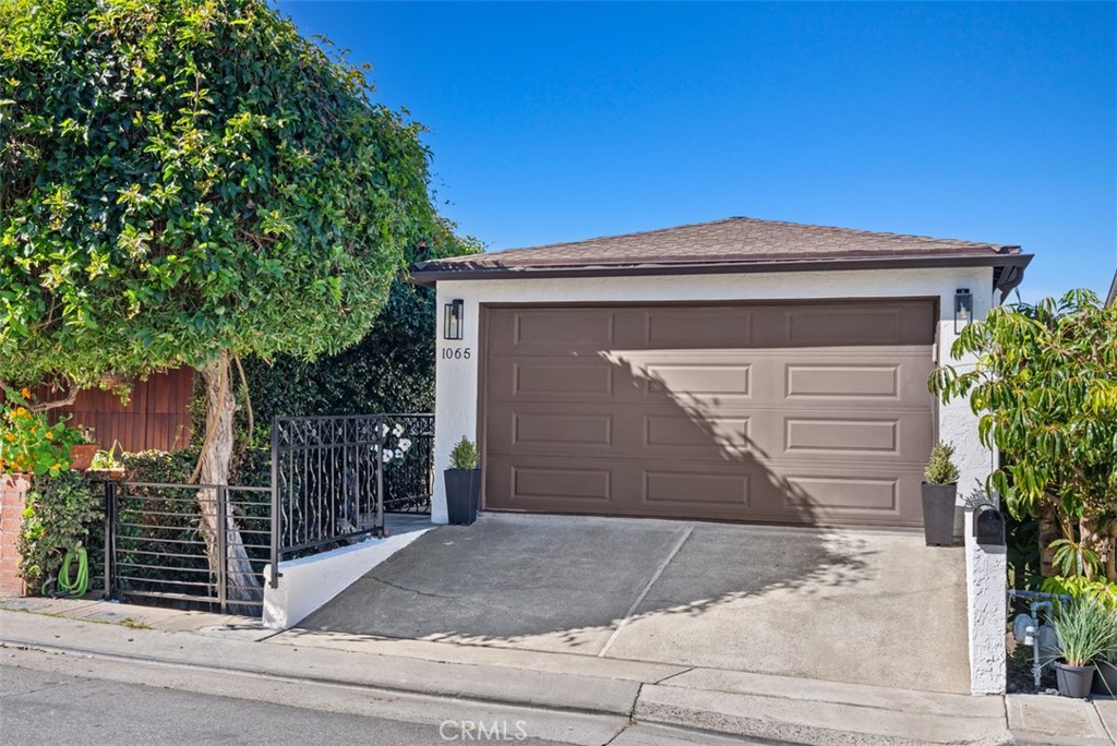 1065 Santa Ana Street Property Photo 28
