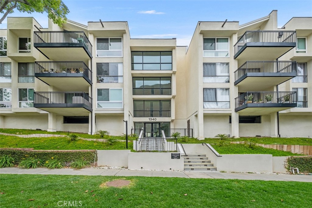 1340 S Beverly Glen Boulevard 310 Property Photo
