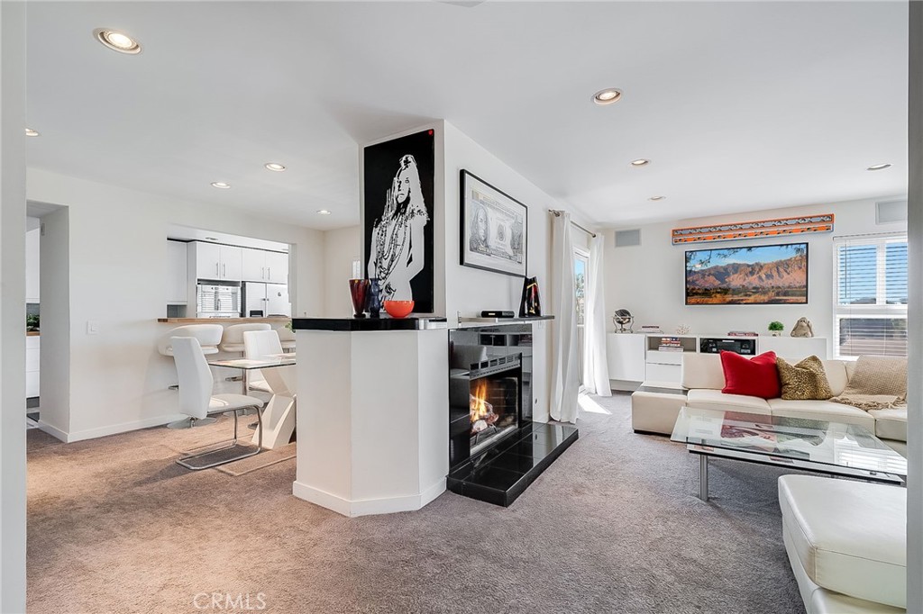 50 Corniche Drive E Property Photo