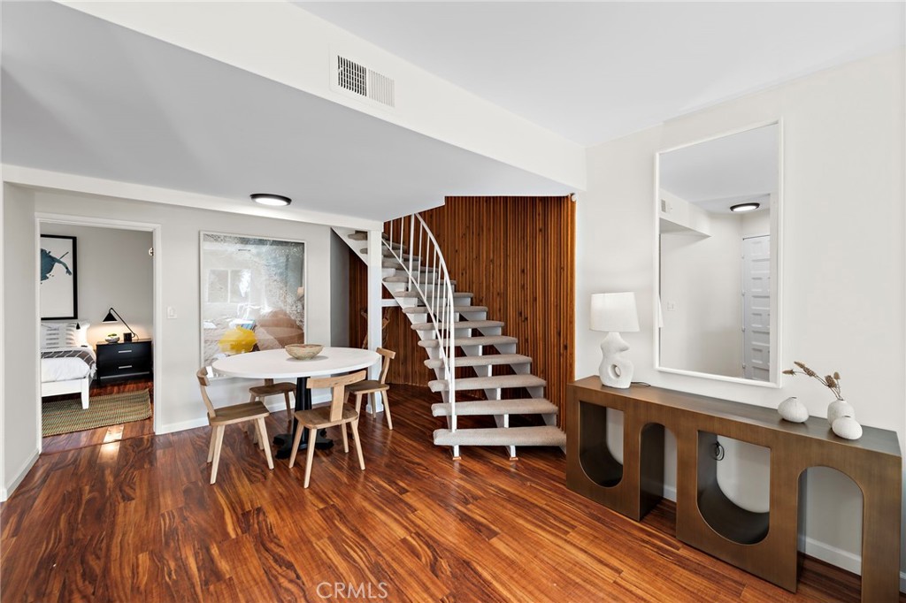 2120 Ocean Way Property Photo 4