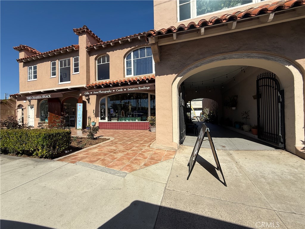 976 S Coast Property Photo 1