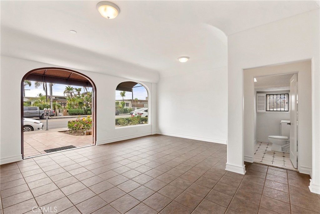 976 S Coast Property Photo 6
