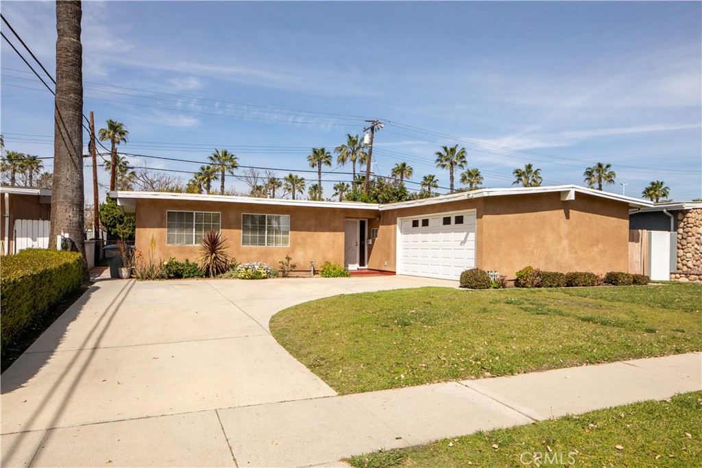 8039 Maple Drive Property Photo