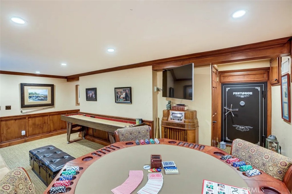 400 Cottage Grove Road Property Photo 10