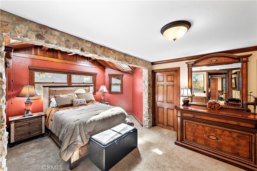 400 Cottage Grove Road Property Photo 14