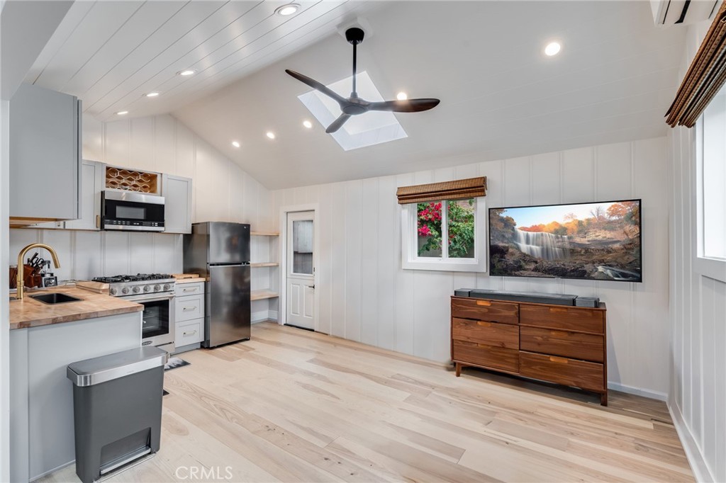 1259 S Coast Property Photo 13
