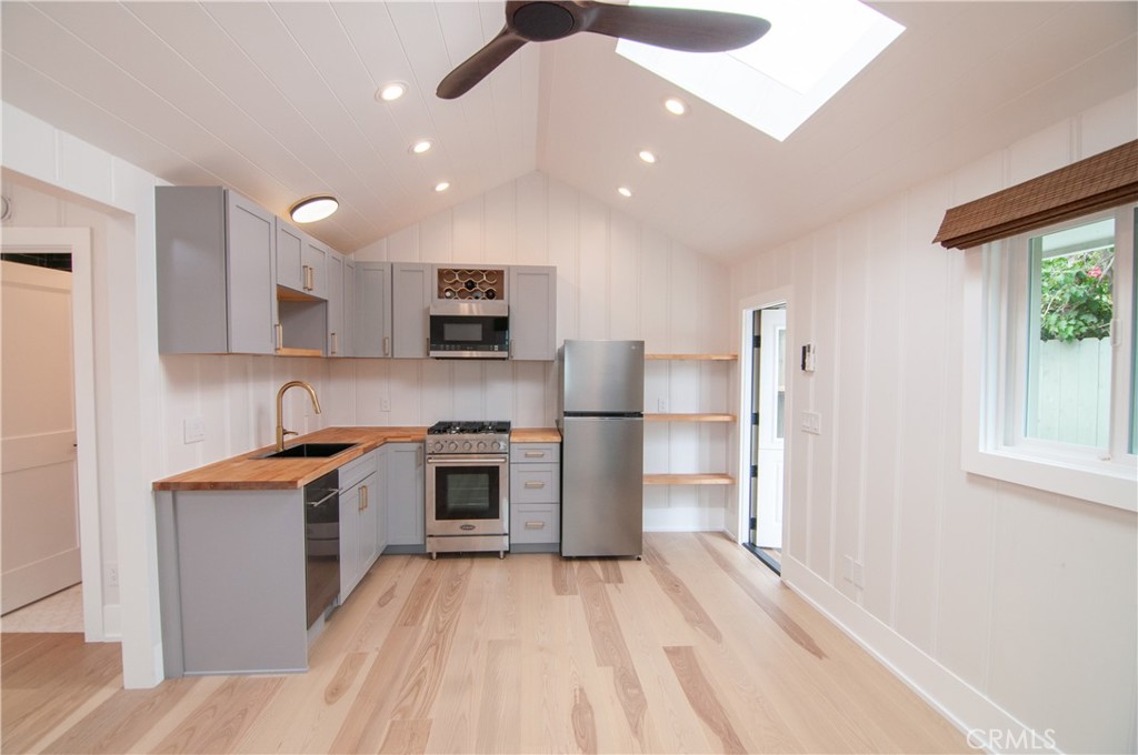 1259 S Coast Property Photo 15