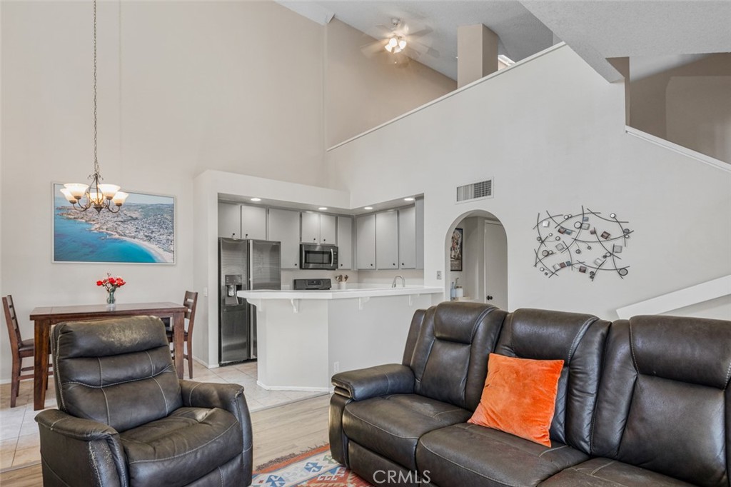 26512 Las Palmas 8 Property Photo 6