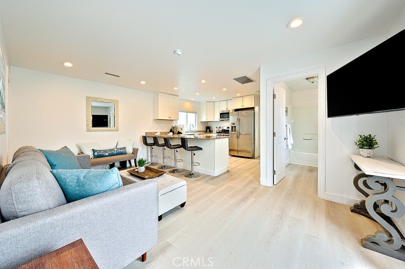 17016 7th Street Property Photo 5
