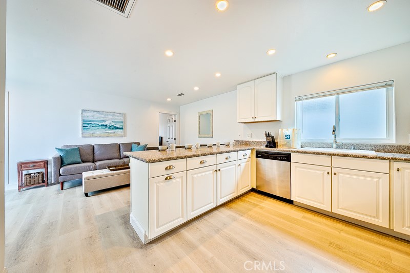 17016 7th Street Property Photo 9