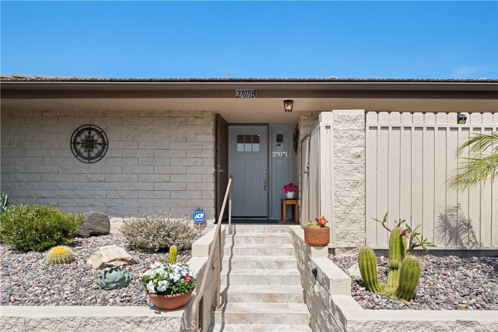 27071 Calle Caballero B Property Photo 2