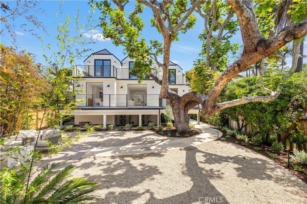 1759 Glenneyre Street Property Photo