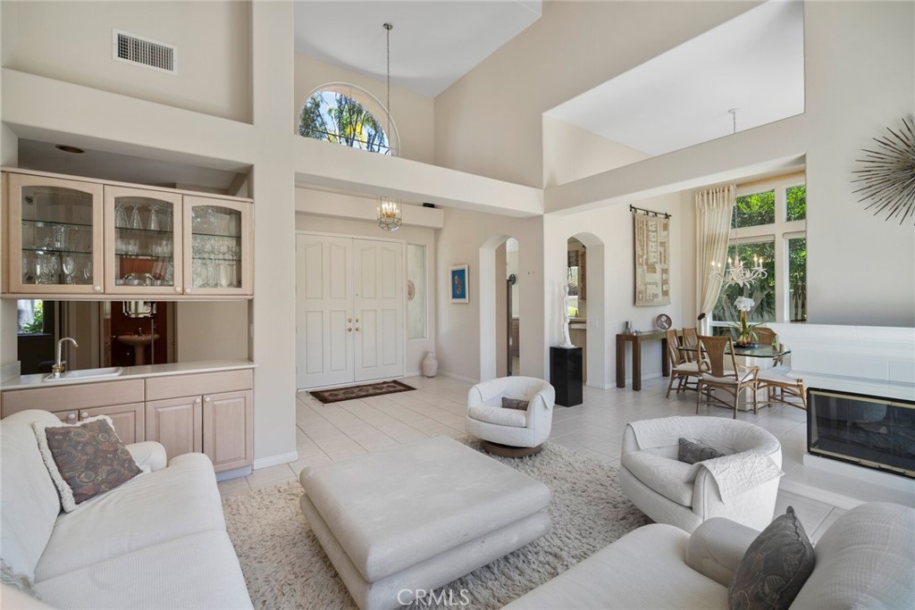 48 Siena Property Photo 11