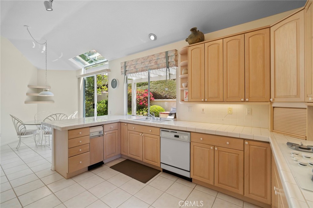 48 Siena Property Photo 16