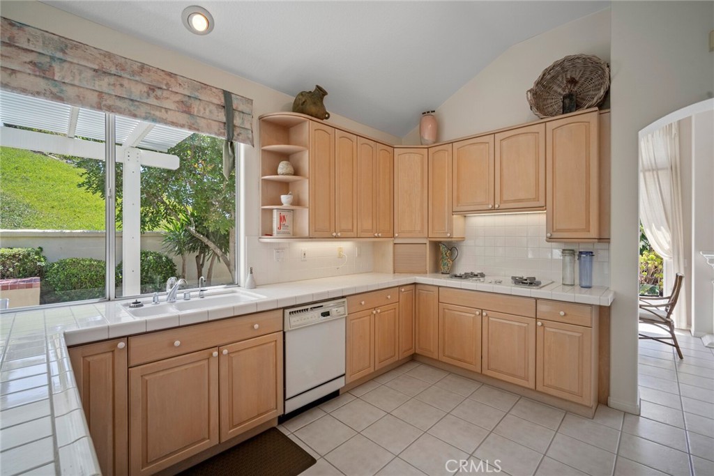 48 Siena Property Photo 18