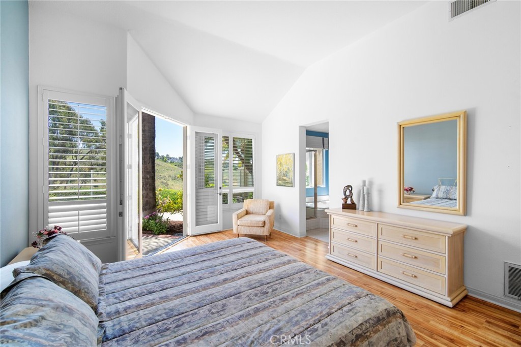 48 Siena Property Photo 30