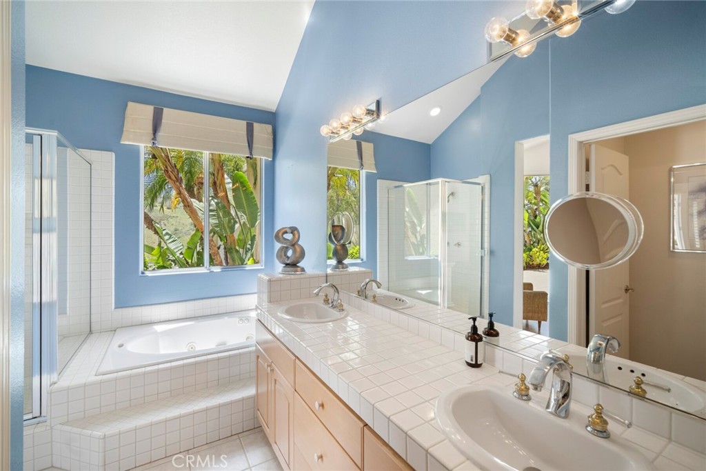 48 Siena Property Photo 34