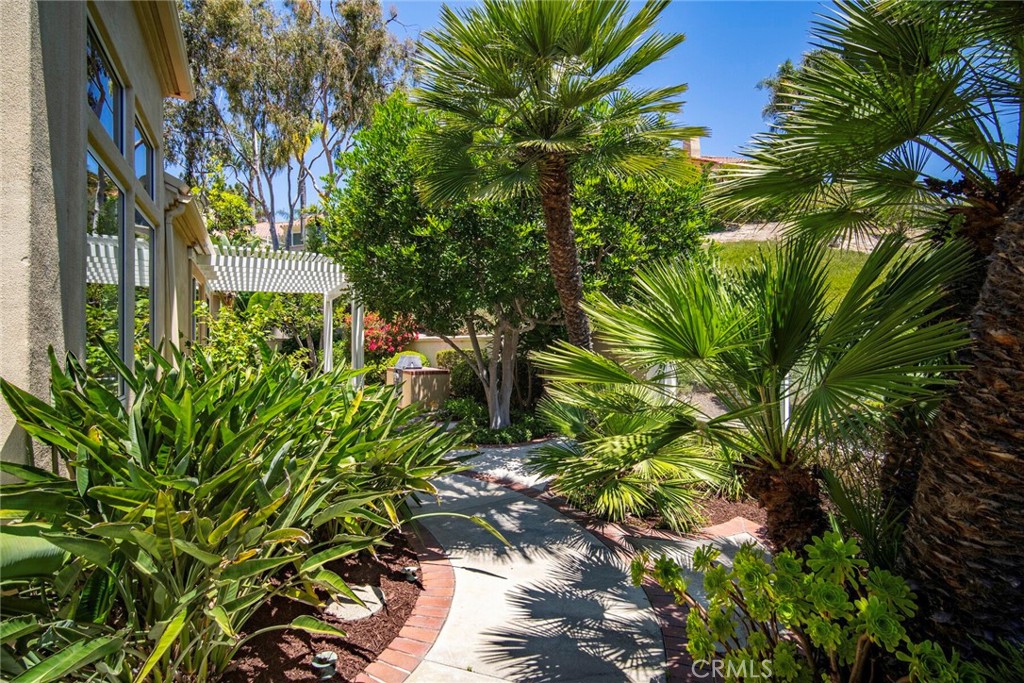 48 Siena Property Photo 43