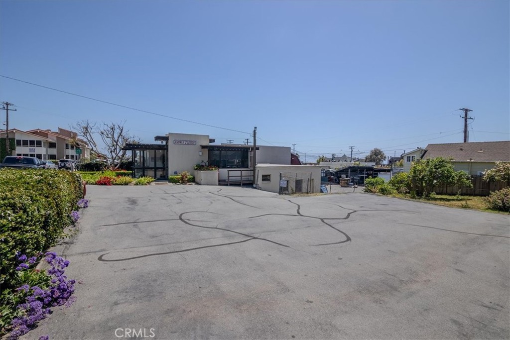 240 Thalia Street Property Photo 31