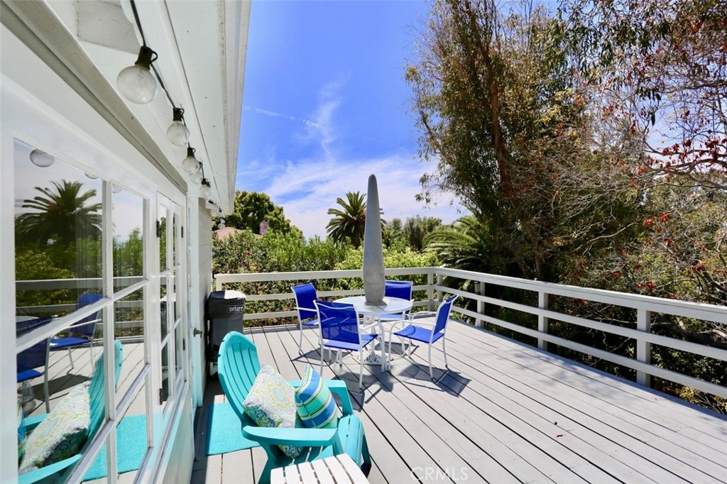 460 Saint Anns Drive Property Photo 1