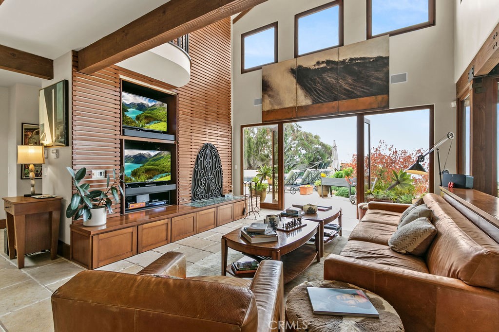 345 Emerald Bay Property Photo 8