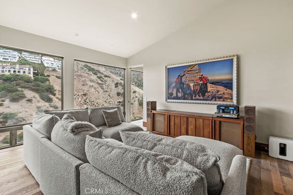 345 Emerald Bay Property Photo 40
