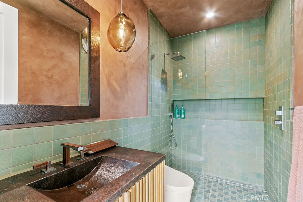 345 Emerald Bay Property Photo 45