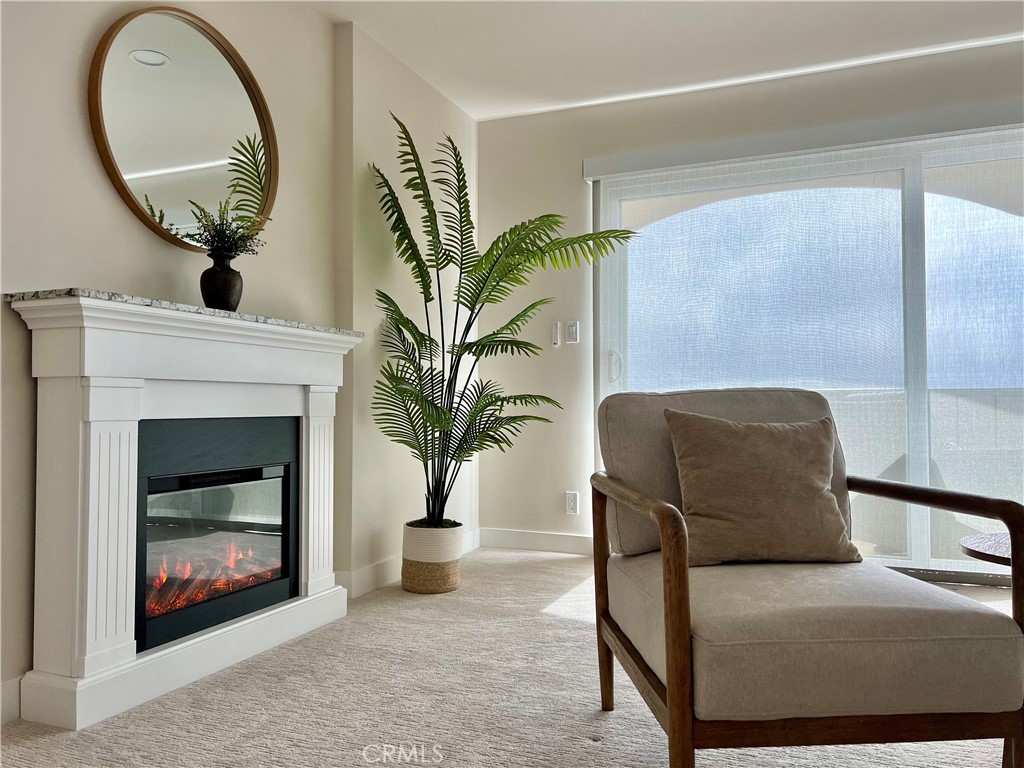 240 Moss 15 Property Photo 4