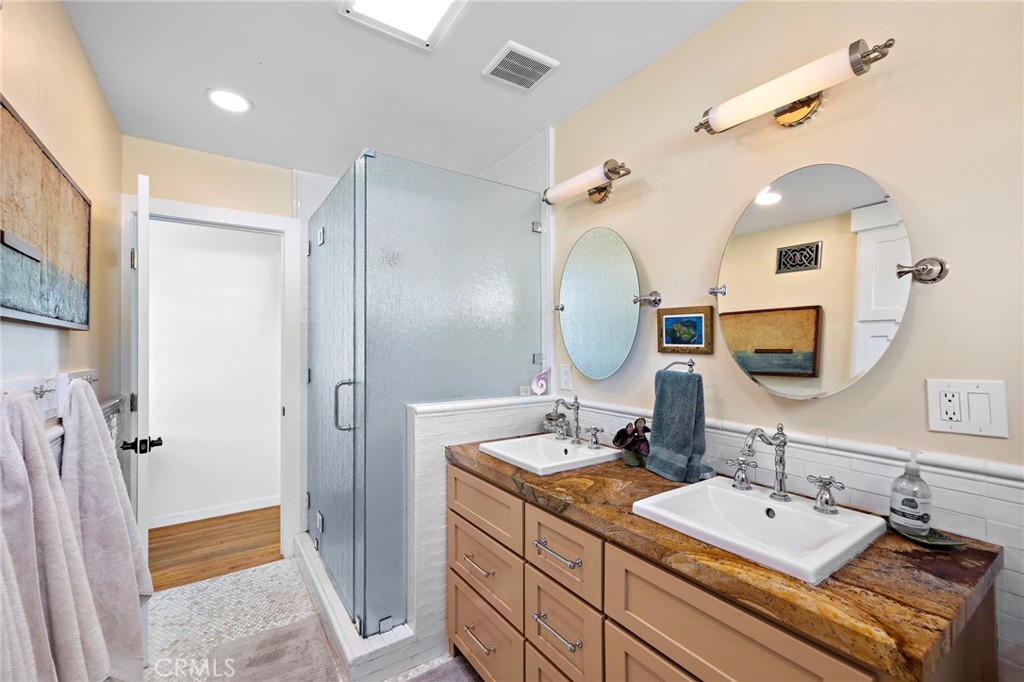 773 Saint Ann's Property Photo 14