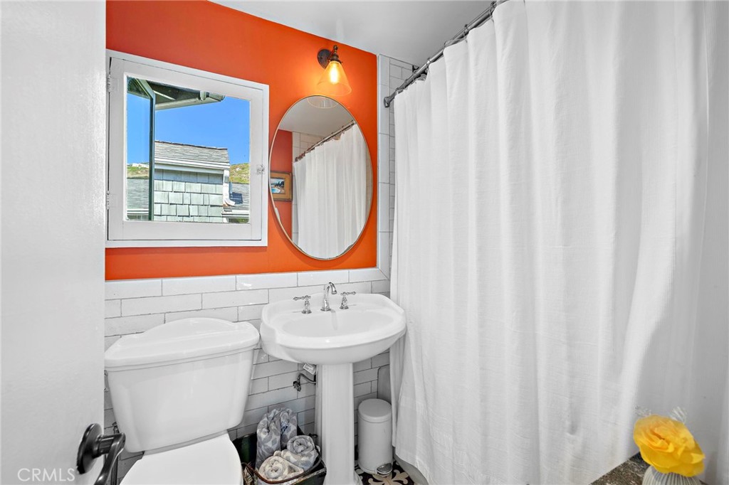 773 Saint Ann's Property Photo 16