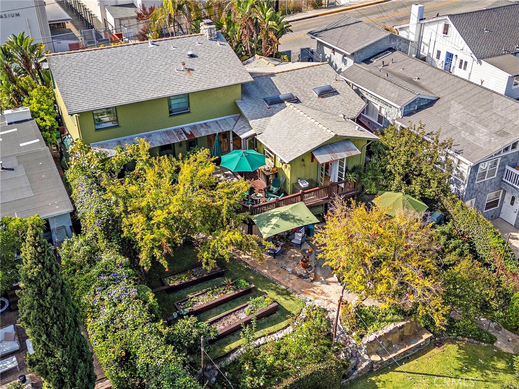 773 Saint Ann's Property Photo 33