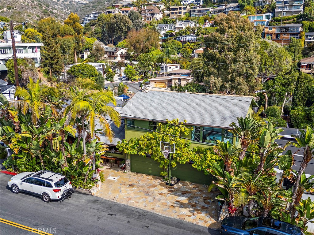 773 Saint Ann's Property Photo 37