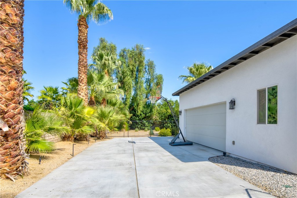 72408 Desert Drive Property Photo 40