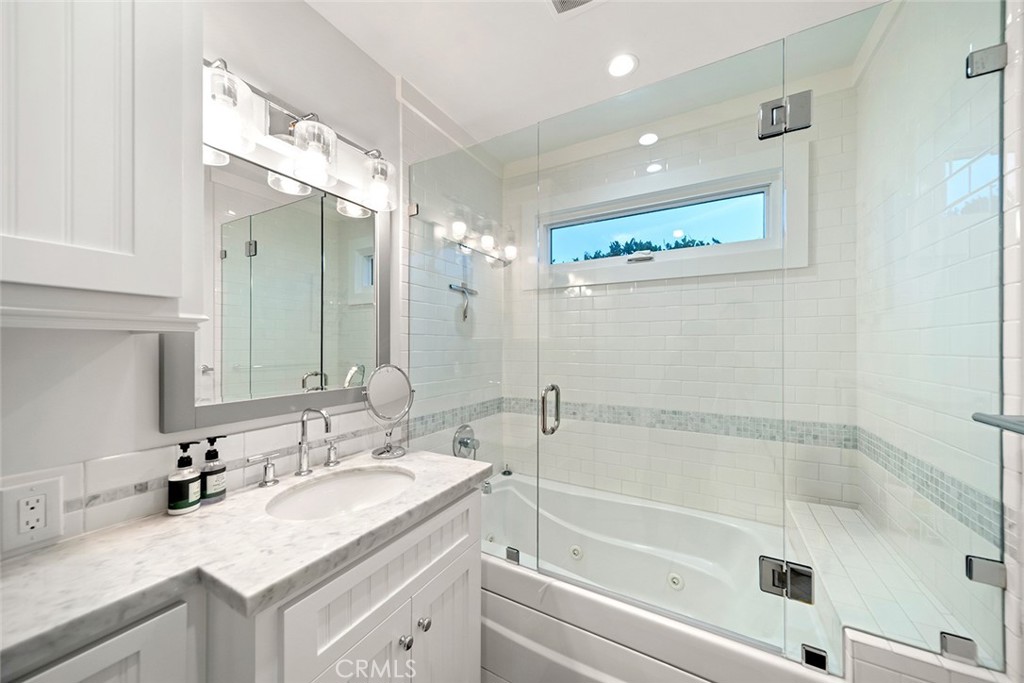 45 Emerald Bay Property Photo 33