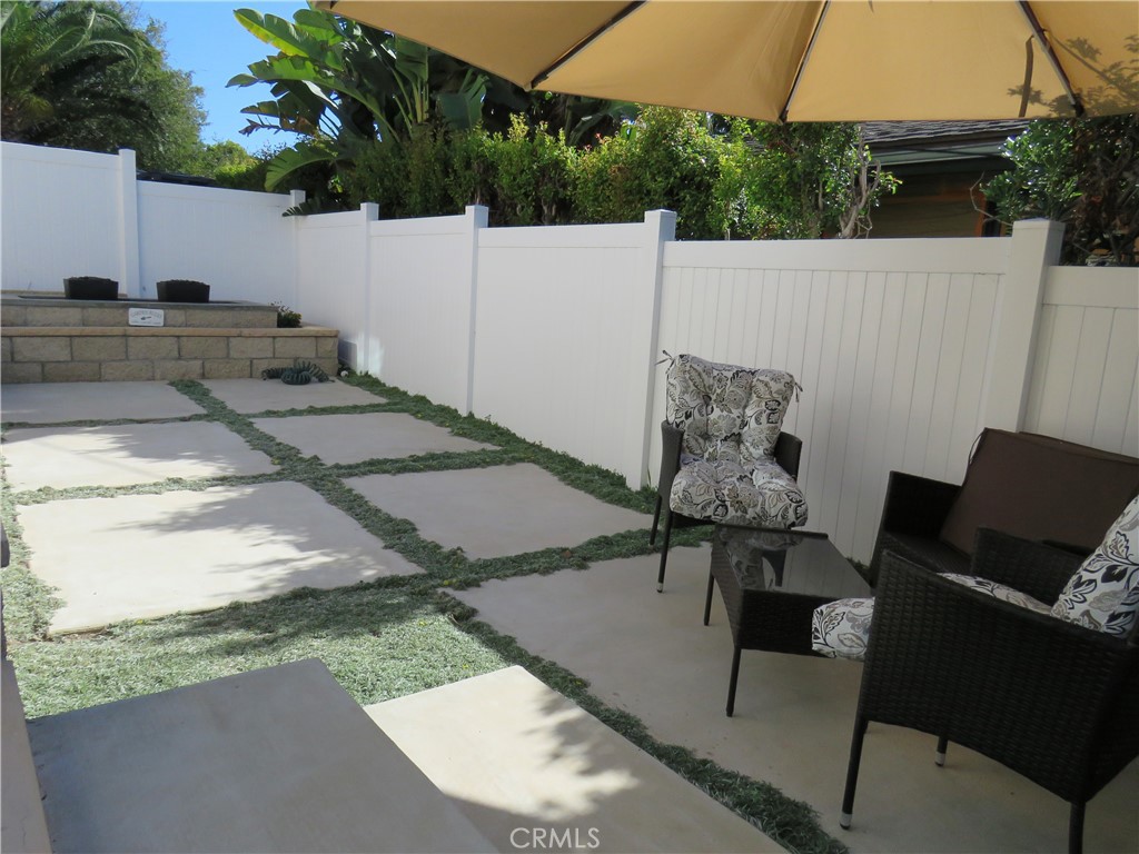 670 Thalia Property Photo 17