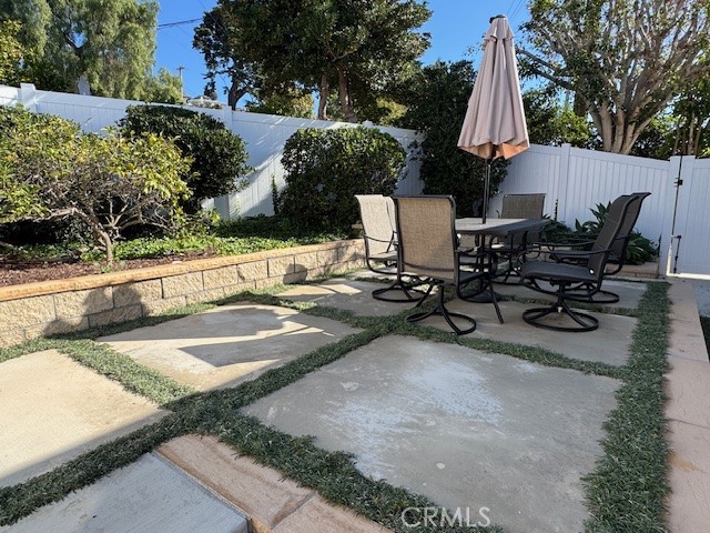 670 Thalia Property Photo 19